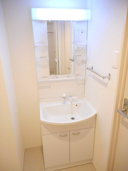 物件内観写真11　(洗面)