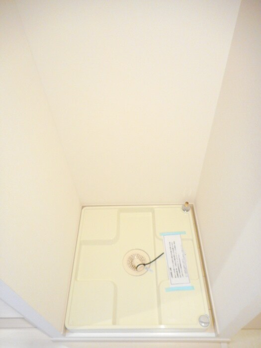 物件内観写真12　(洗濯機置場)