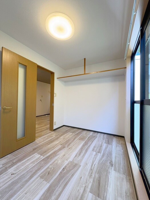 物件内観写真15　(収納)