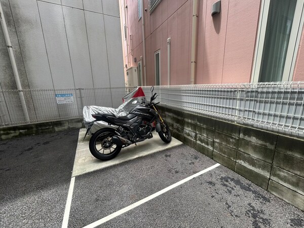 バイク置き場