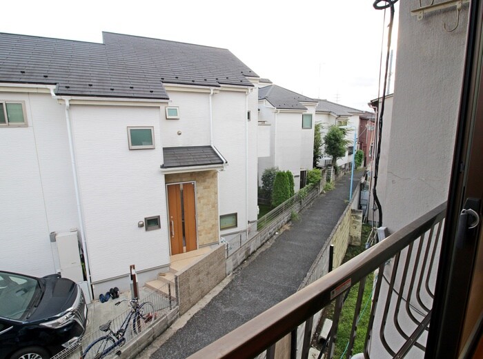 物件内観写真16　(室内からの展望)