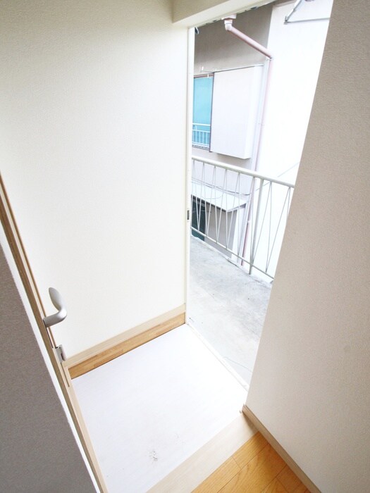 物件内観写真19　(玄関)