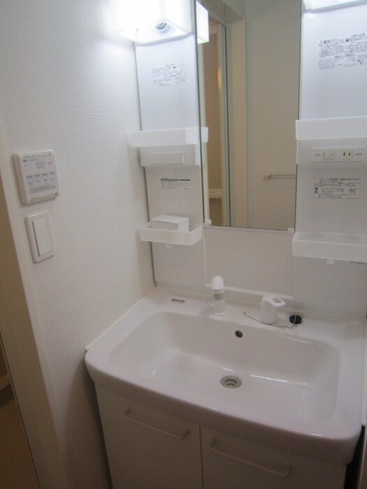 物件内観写真12　(洗面)