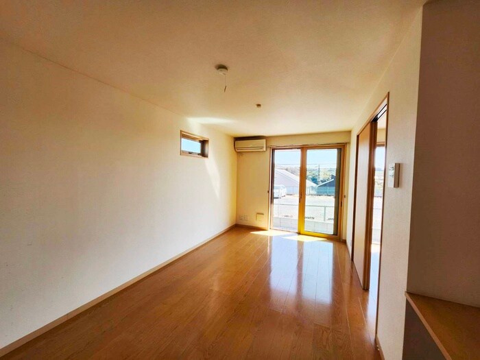 物件内観写真4　(居室)