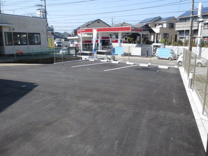 物件外観写真3　(駐車場)