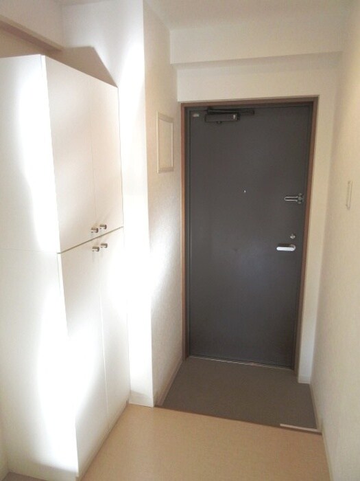 物件内観写真14　(玄関)