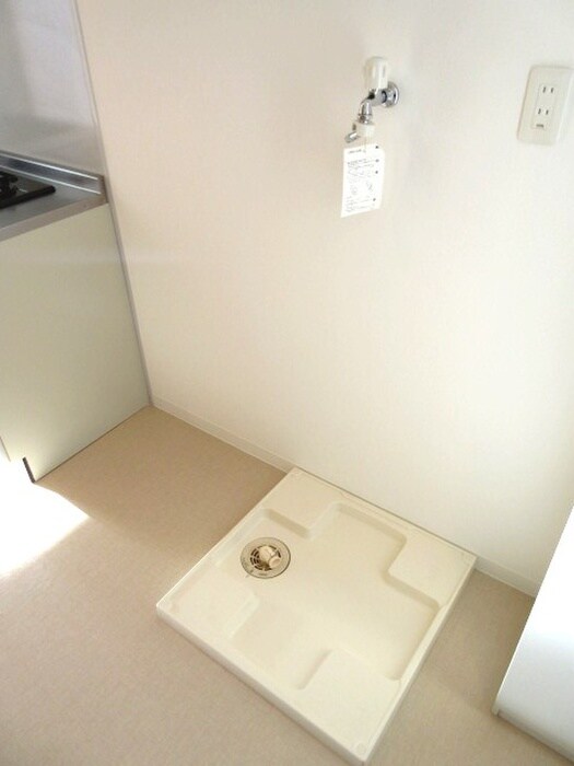 物件内観写真18　(洗濯機置場)