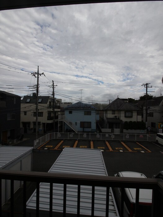 物件内観写真13　(室内からの展望)