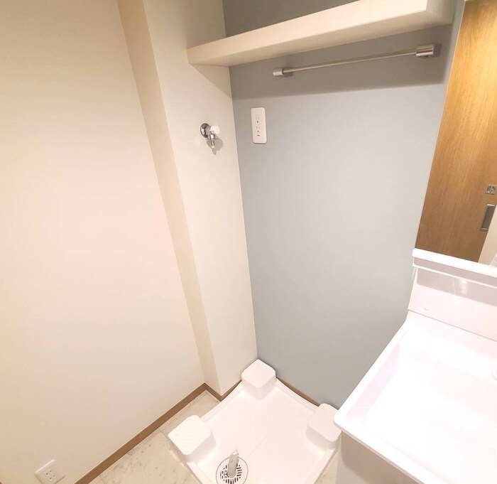 物件内観写真11　(洗濯機置場)