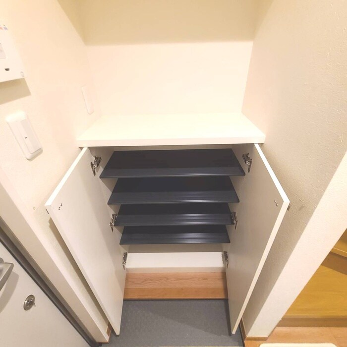 物件内観写真19　(靴箱)