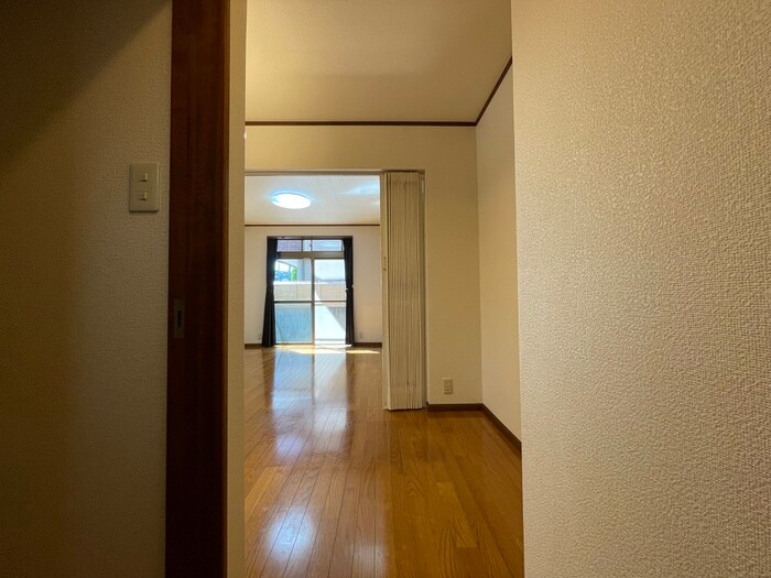 物件内観写真18　(廊下)