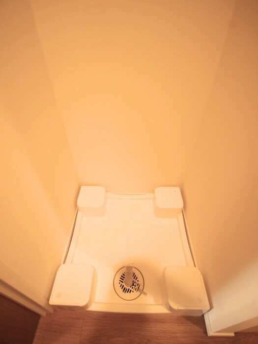 物件内観写真12　(洗濯機置場)