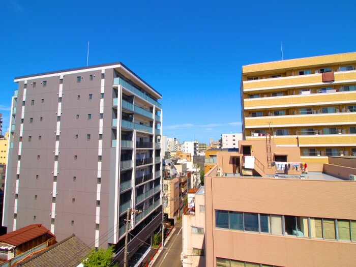 物件内観写真22　(室内からの展望)