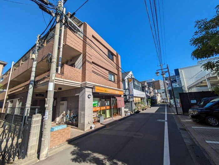 物件外観写真3　(周辺環境)