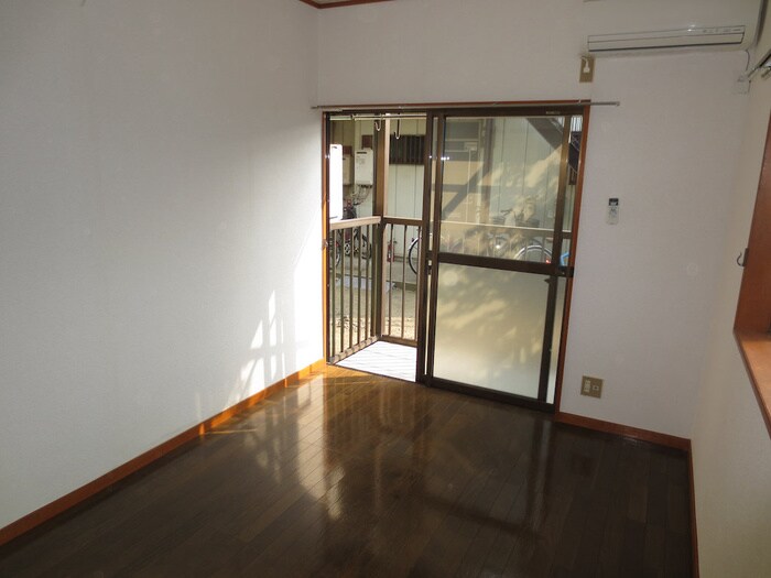 物件内観写真13　(居室)