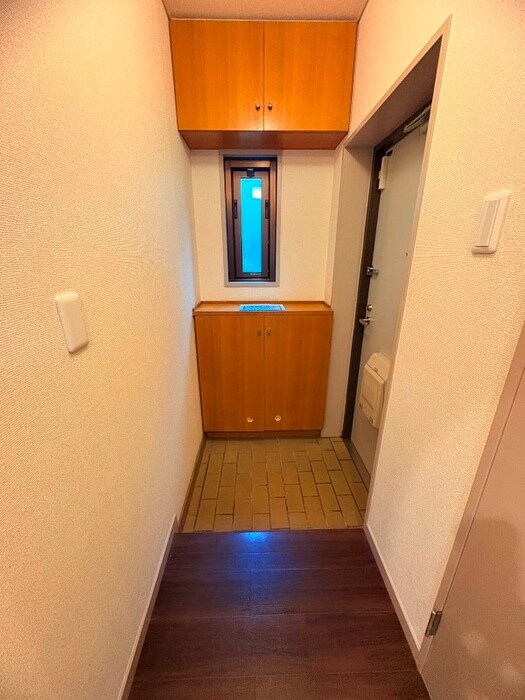 物件内観写真22　(玄関)