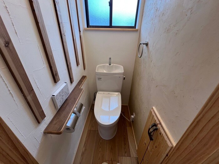 物件内観写真12　(トイレ)