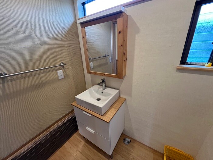 物件内観写真13　(洗面)