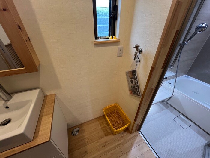 物件内観写真14　(洗濯機置場)