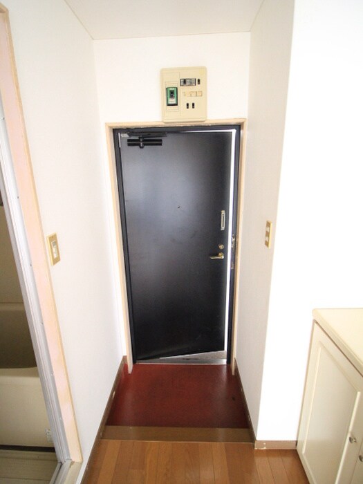 物件内観写真15　(玄関)