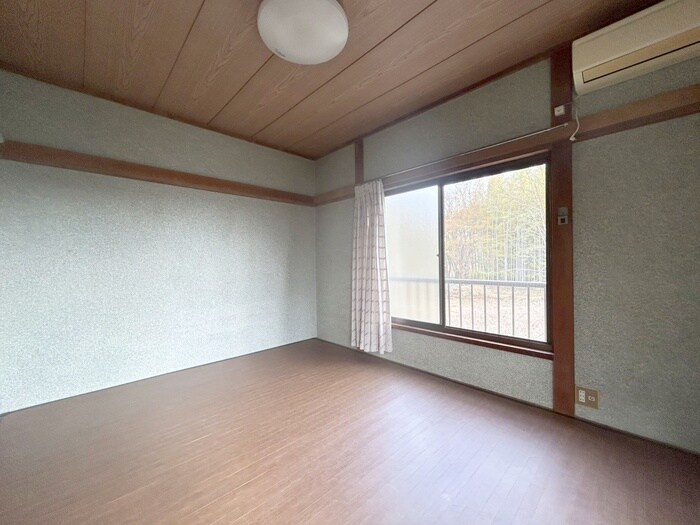 物件内観写真8　(居室)