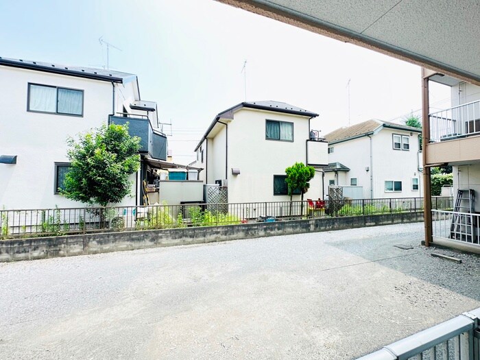 物件内観写真18　(室内からの展望)