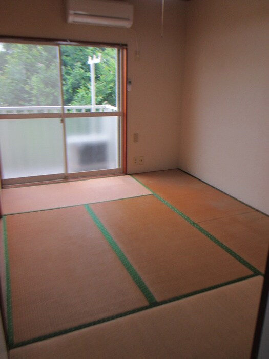 物件内観写真10　(居室)