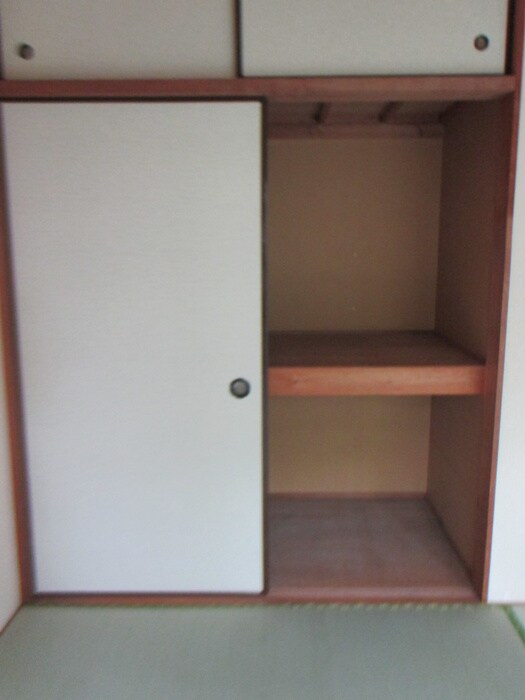 物件内観写真12　(収納)