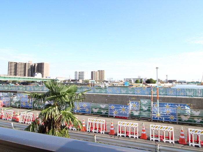 物件内観写真21　(室内からの展望)