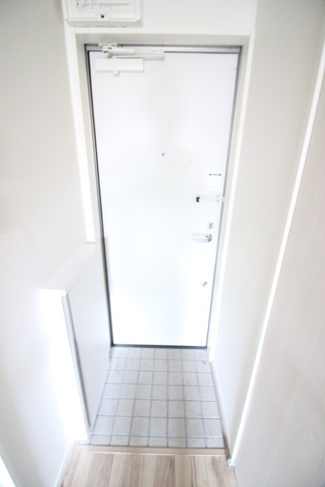 物件内観写真17　(玄関)