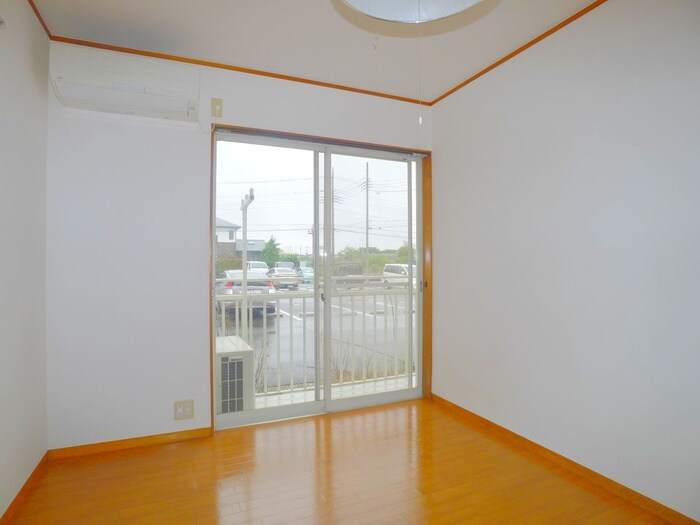 物件内観写真10　(室内からの展望)