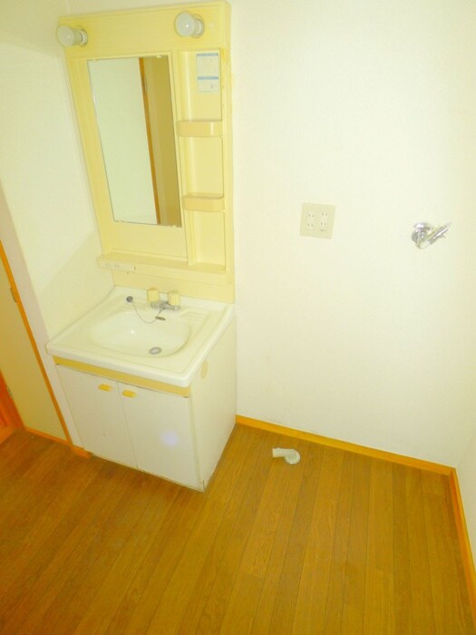 物件内観写真19　(洗濯機置場)