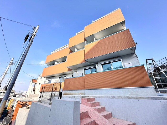 物件外観写真1　(建築中)