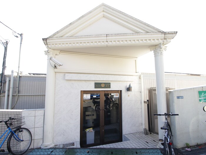 物件外観写真5　(エントランス部分)