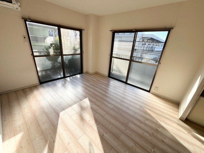 物件内観写真16　(居室)