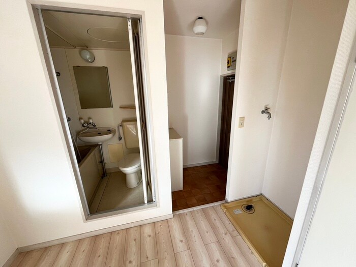 物件内観写真18　(廊下)