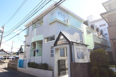 ジュネパレス越谷第１０外観写真