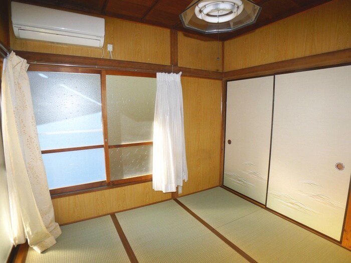 物件内観写真4　(居室)