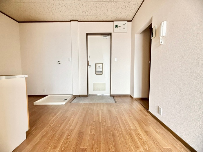物件内観写真15　(玄関)