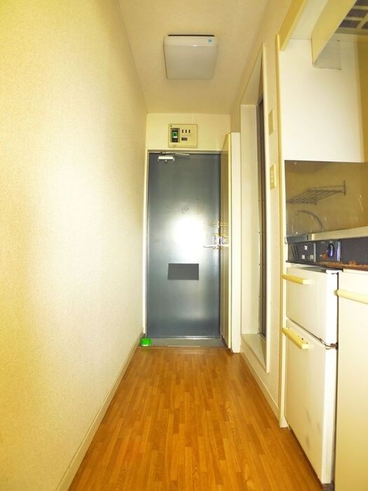 物件内観写真18　(玄関)