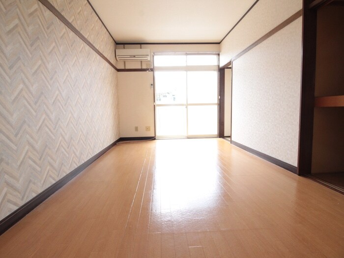 物件内観写真9　(居室)