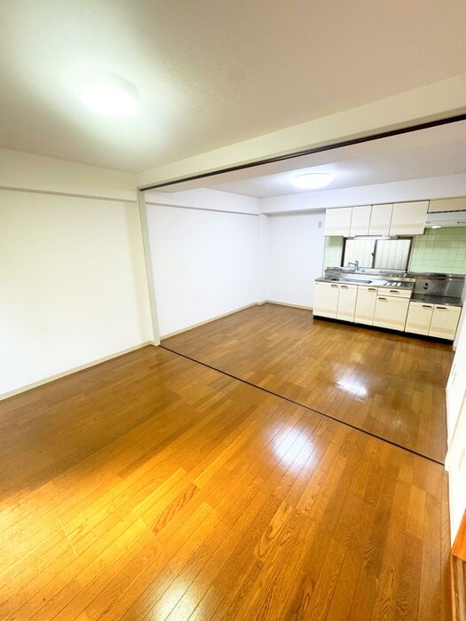 物件内観写真9　(居室)