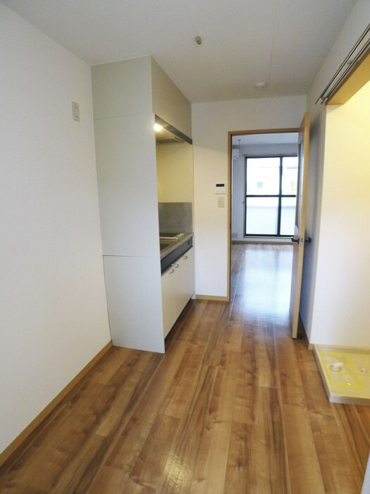 物件内観写真18　(廊下)