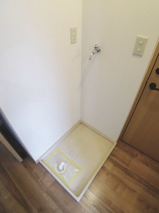 物件内観写真19　(洗濯機置場)