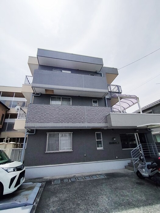 物件外観写真2　(駐車場)