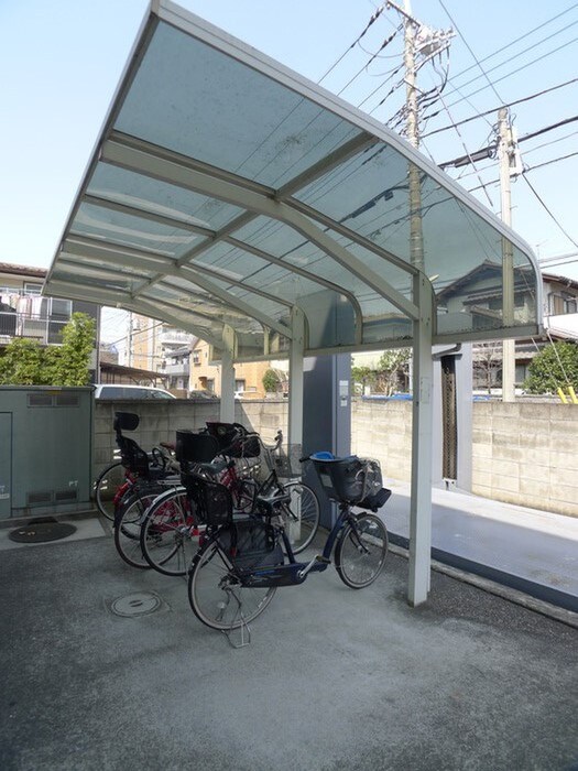 物件外観写真5　(駐輪場)