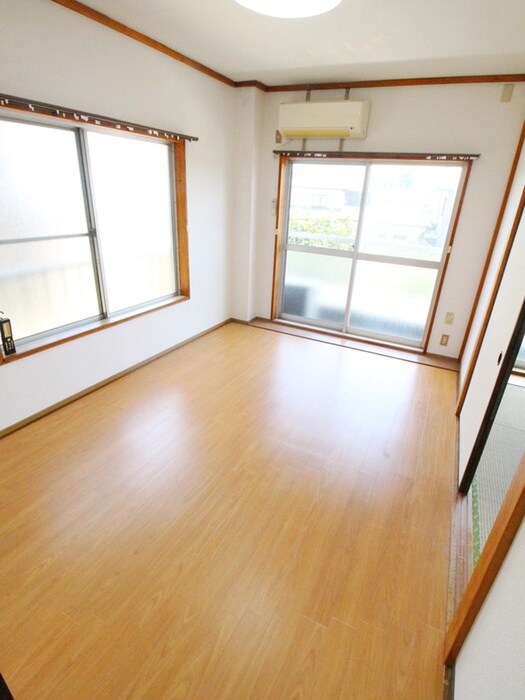 物件内観写真8　(居室)