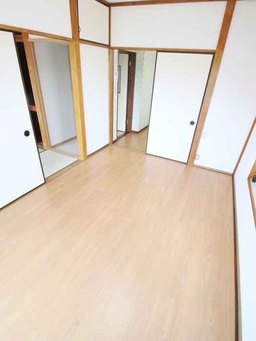 物件内観写真9　(居室)