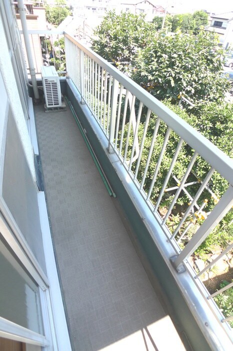 物件内観写真18　(室内からの展望)