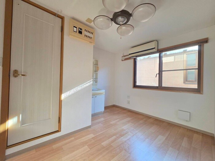 物件内観写真9　(居室)